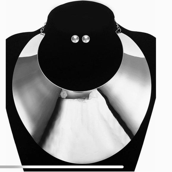 3 Piece Silver Oversized Statement Choker Necklace with Cuff Bracelet & Earrings - Picture 2 of 3